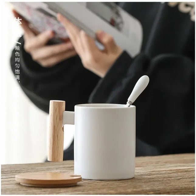 Wooden Handle Mugs with Lid and Spoon