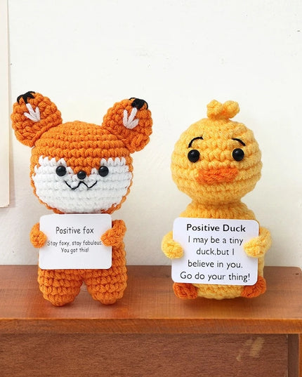 Funny Crochet Animal with Positive Card Ornament Handmade Knitted Ducks Fox Sheep Turtle Desk Figurine Creative Crochet Gift