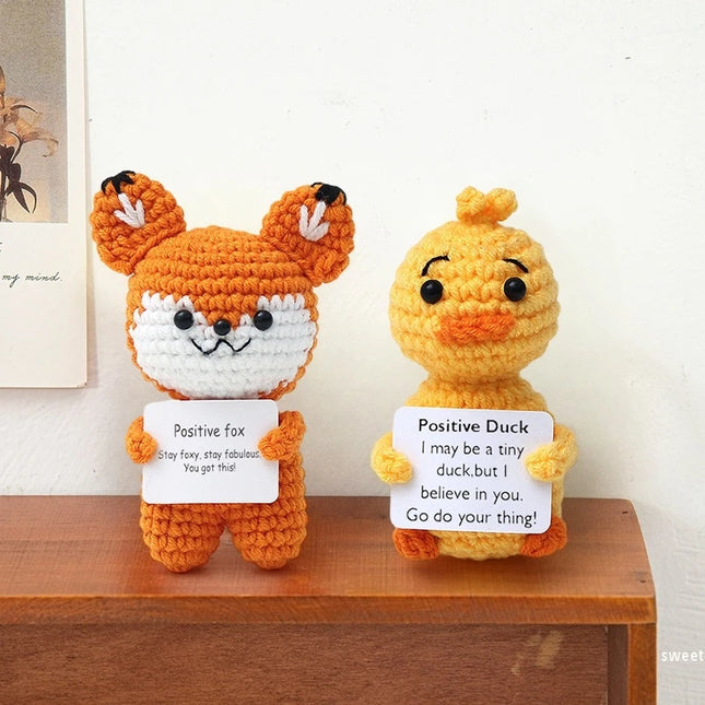 Funny Crochet Animal with Positive Card Ornament Handmade Knitted Ducks Fox Sheep Turtle Desk Figurine Creative Crochet Gift