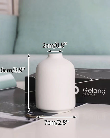 White Nordic Ceramic Flower Vase - Retro Style Decorative Plant Pot