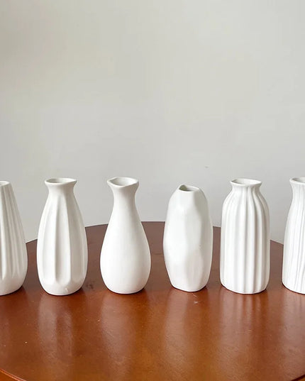 White Nordic Ceramic Flower Vase - Retro Style Decorative Plant Pot