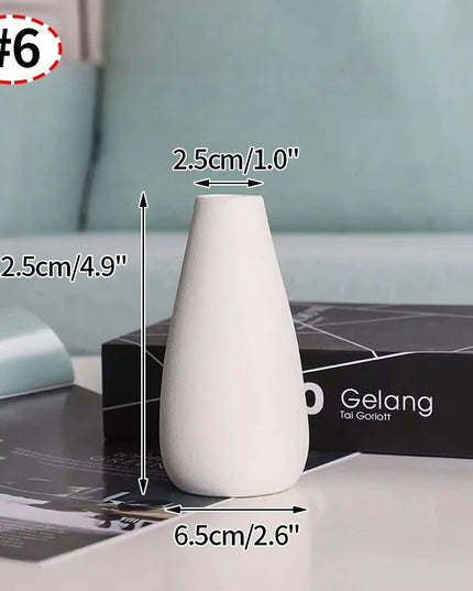 White Ceramic Nordic Vases - Elegant Decorative Flower Arrangements