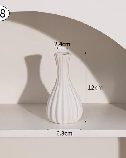 White Ceramic Nordic Vases - Elegant Decorative Flower Arrangements