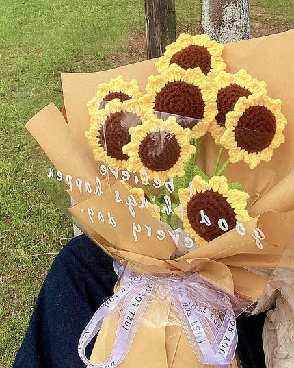 Hand-Knitted Crochet Flower Bouquet - Perfect Gift for Weddings & Graduations