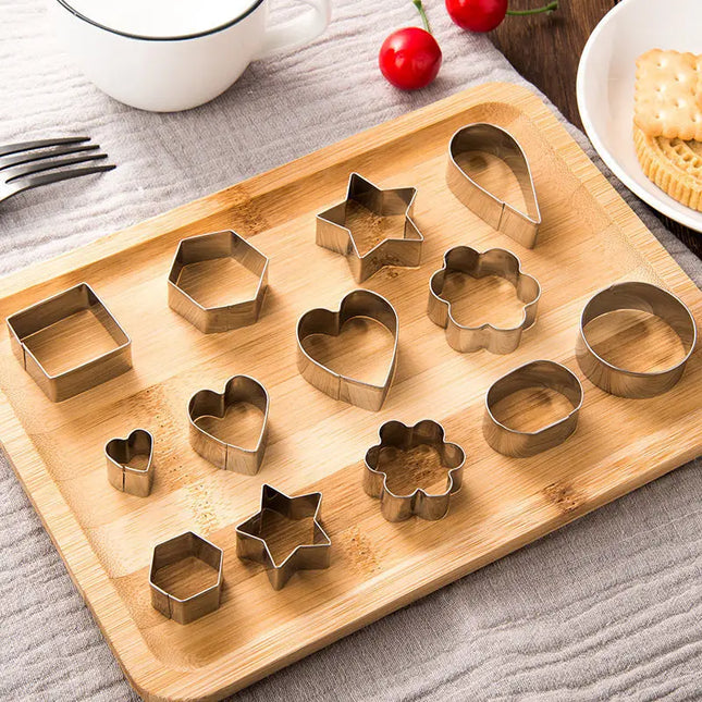 30Pieces Biscuit Mold Stainless Steel 
Mini Cookie Cutter