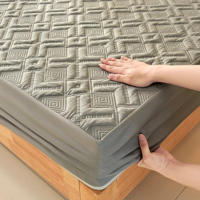 Waterproof Quilted Fitted Mattress Cover - Soft & Durable Bedding