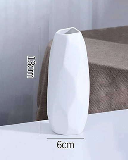 White Ceramic Nordic Vases - Elegant Decorative Flower Arrangements