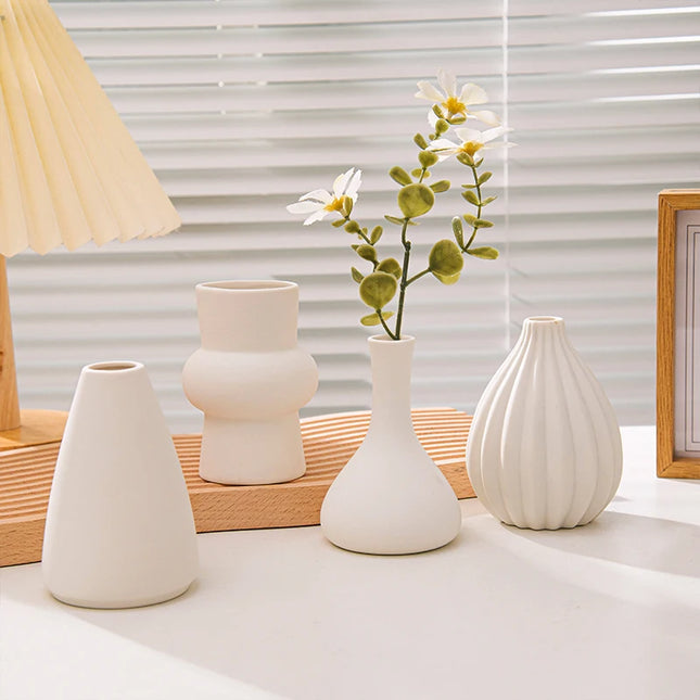 White Ceramic Nordic Vases - Elegant Decorative Flower Arrangements