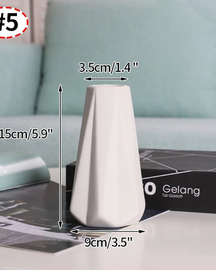 White Ceramic Nordic Vases - Elegant Decorative Flower Arrangements