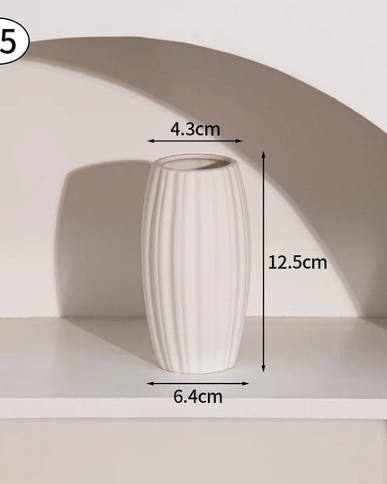 White Ceramic Nordic Vases - Elegant Decorative Flower Arrangements