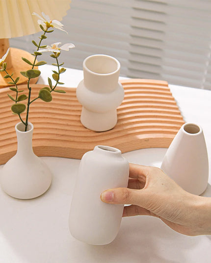 White Nordic Ceramic Flower Vase - Retro Style Decorative Plant Pot