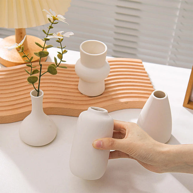 White Nordic Ceramic Flower Vase - Retro Style Decorative Plant Pot