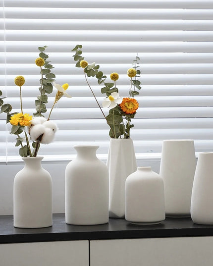 White Nordic Ceramic Flower Vase - Retro Style Decorative Plant Pot