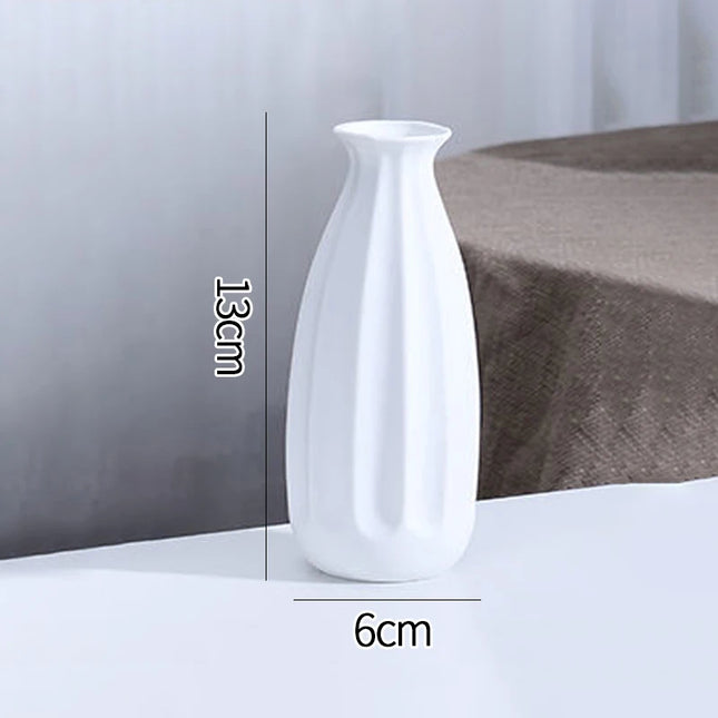White Ceramic Nordic Vases - Elegant Decorative Flower Arrangements