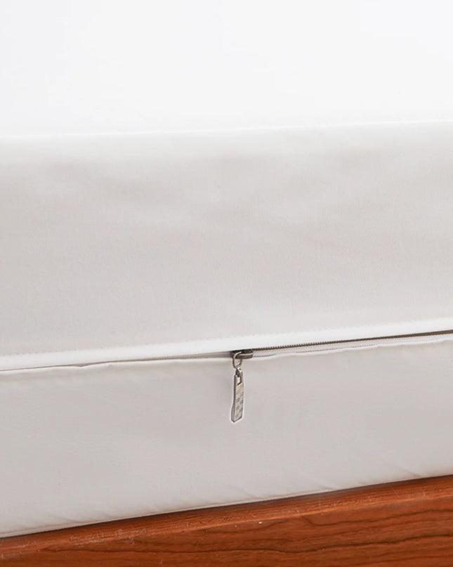 Waterproof Mattress Protector with Zipper - Soft & Noiseless Cover