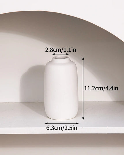 White Ceramic Nordic Vases - Elegant Decorative Flower Arrangements