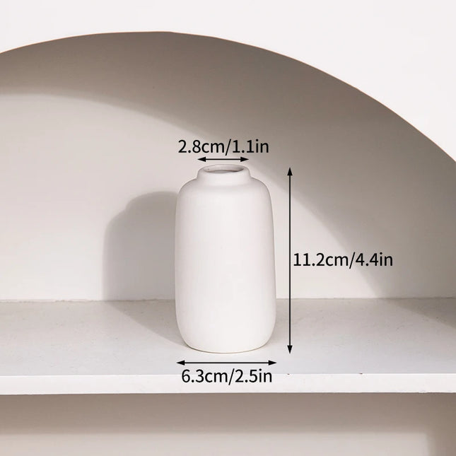 White Ceramic Nordic Vases - Elegant Decorative Flower Arrangements