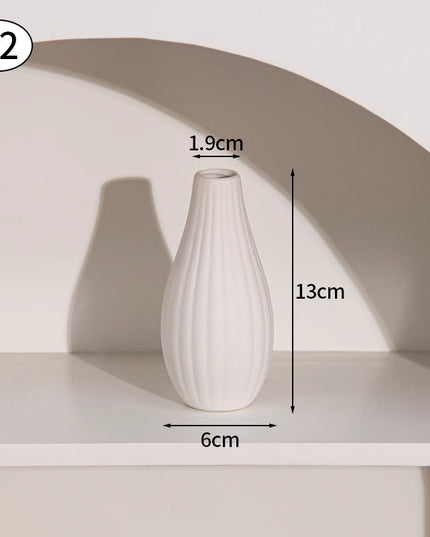 White Ceramic Nordic Vases - Elegant Decorative Flower Arrangements
