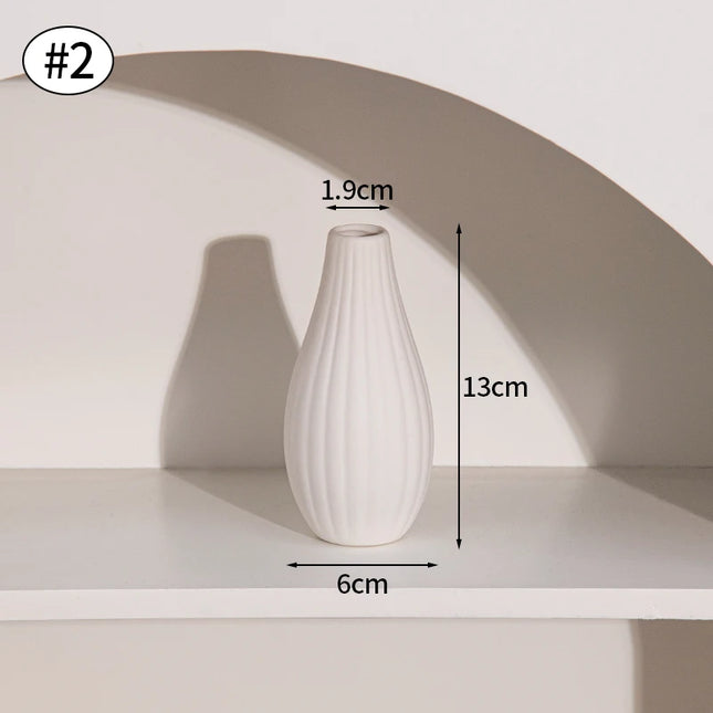White Ceramic Nordic Vases - Elegant Decorative Flower Arrangements