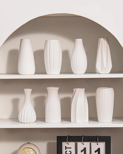 White Ceramic Nordic Vases - Elegant Decorative Flower Arrangements