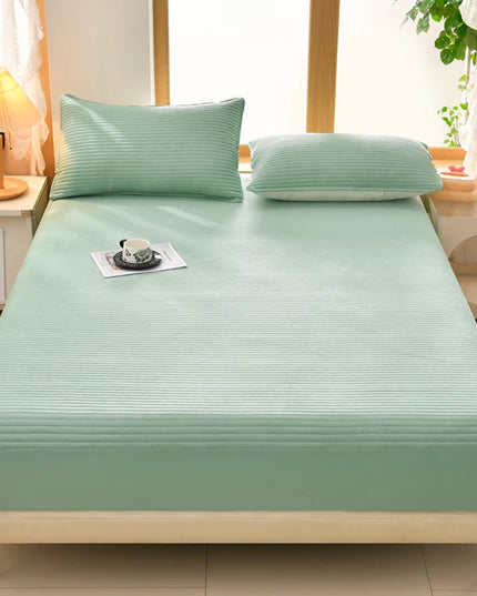 Anqianny 3-Layer Waterproof Mattress Cover - Soft Anti-Dust Mite Protection