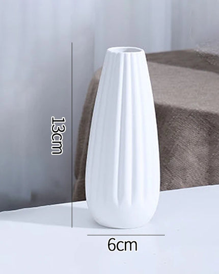 White Ceramic Nordic Vases - Elegant Decorative Flower Arrangements